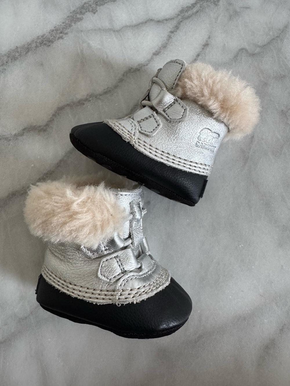Sorel Infant Caribooties Bootie Shearling Lining Silver Black Size 2 Baby